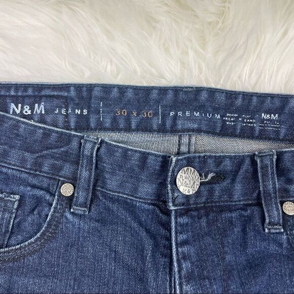 N&M Bermuda cuffed jean shorts 30x32 dark blue. - Picture 3 of 4